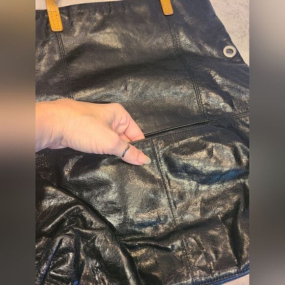 Hobo International Black & Tan leather Top Handle Bag/Buckle Bag Purse Zipper - Picture 6 of 13